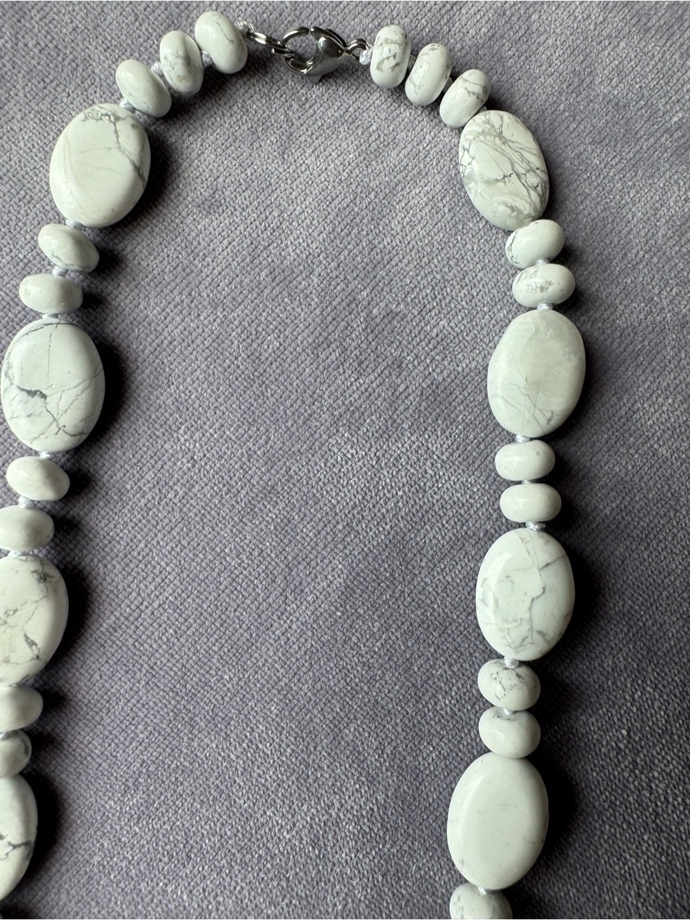 NWOT Tuckernuck Howlite Necklace - Picture 3 of 5